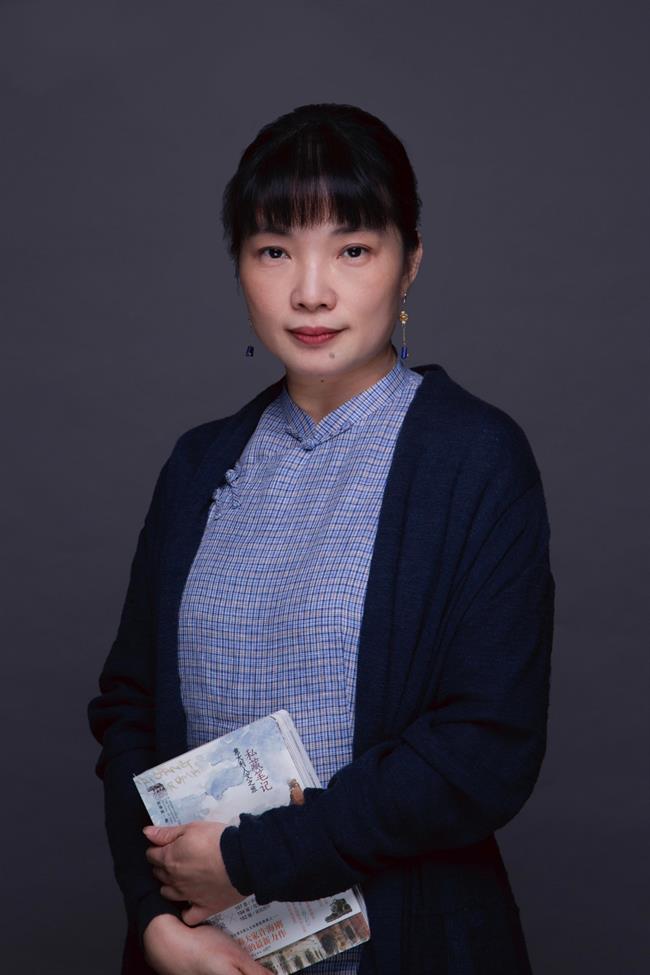 沈玉佩.jpg