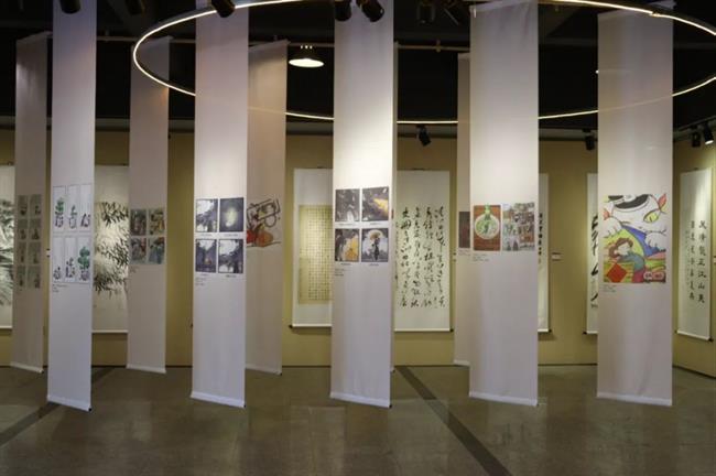 七彩先锋丨设计学院(1)(1)601.png