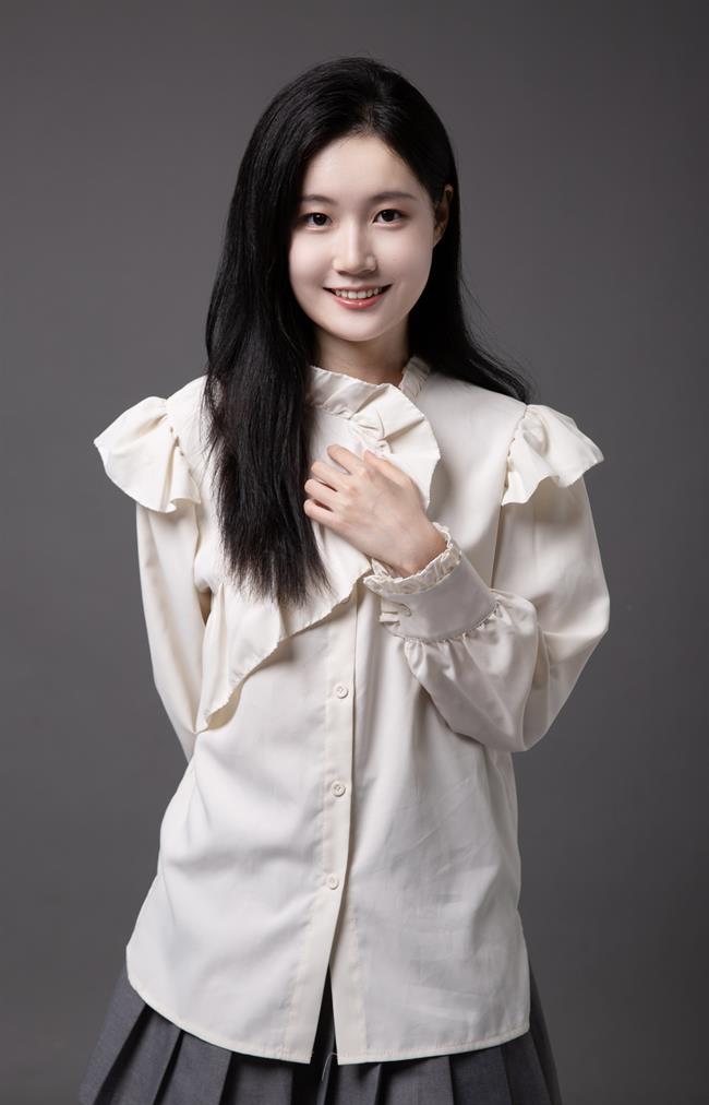 广告设计王雅婷.jpg