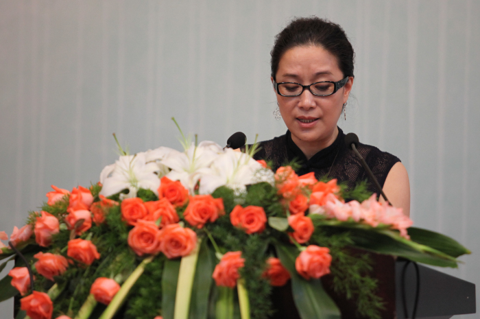 中国戏剧家协会副主席,浙江小百花越剧团团长,明星校友茅威æ¶?