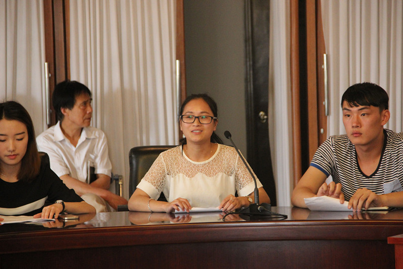 å›?2 学生代表2_副本.jpg