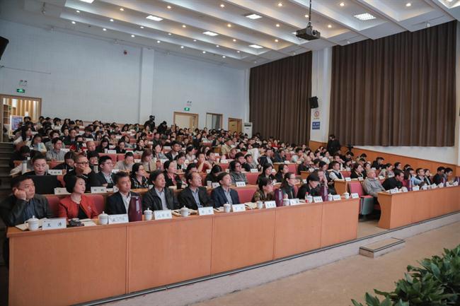 讲座观众席左侧.jpg