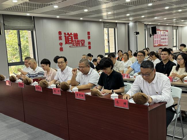 签约仪式.jpg