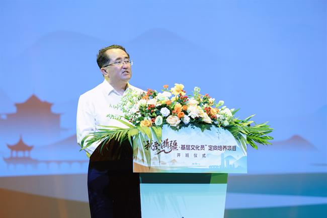 阿迪力·艾力.jpg