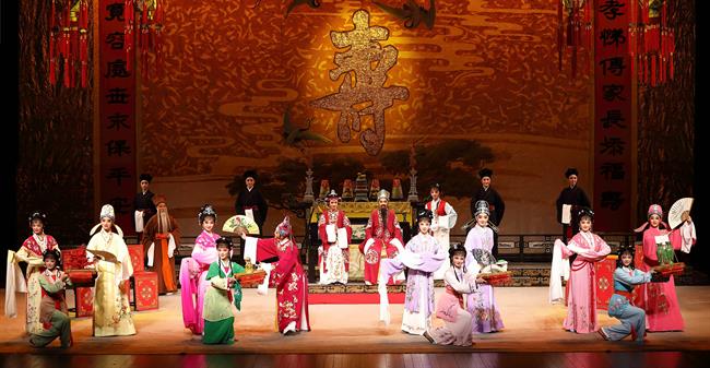 校团联合打造省属艺术单位新年展演季《五女拜寿》.jpg